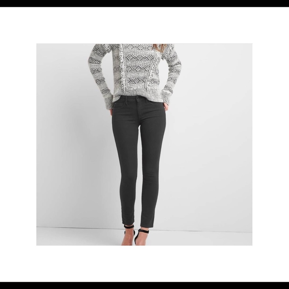GAP Mid Rise Super Slimming True Skinny Jeans Washed Black Size 27
